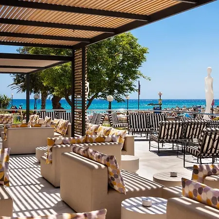 Serrano Palace Hotel