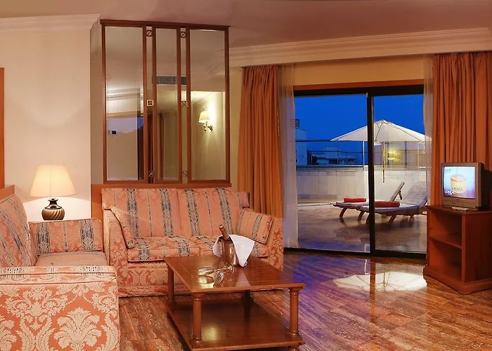 Serrano Palace ホテル 5*