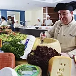 Serrano Palace فندق 5*