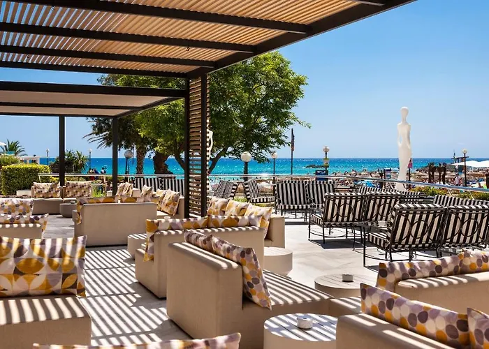 Serrano Palace Hotel