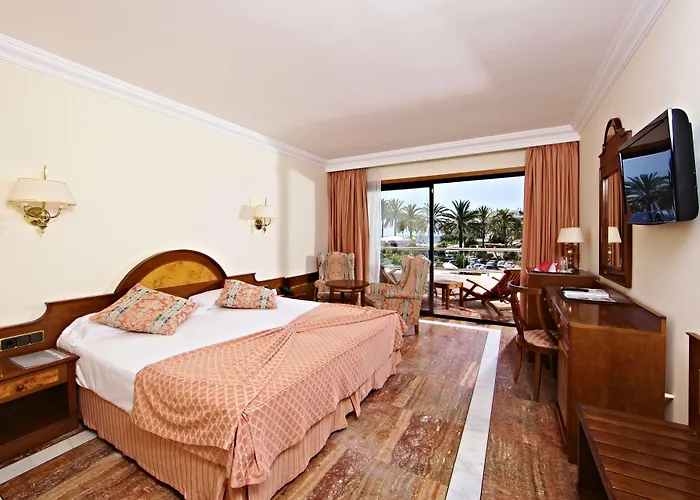 Serrano Palace Hotel